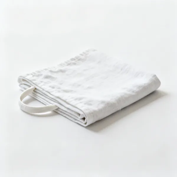 Wiping cloth: A folded cotton cloth