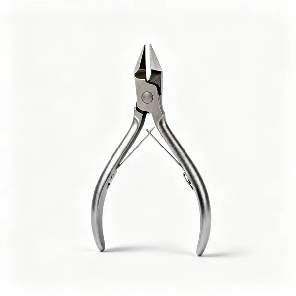 Stepped bail pliers: A pair of stepped bail forming pliers